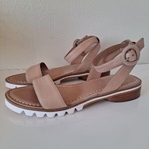 Bernardo Alexis Raffia Ankle Strap Tan Leather Sandals Size 10M